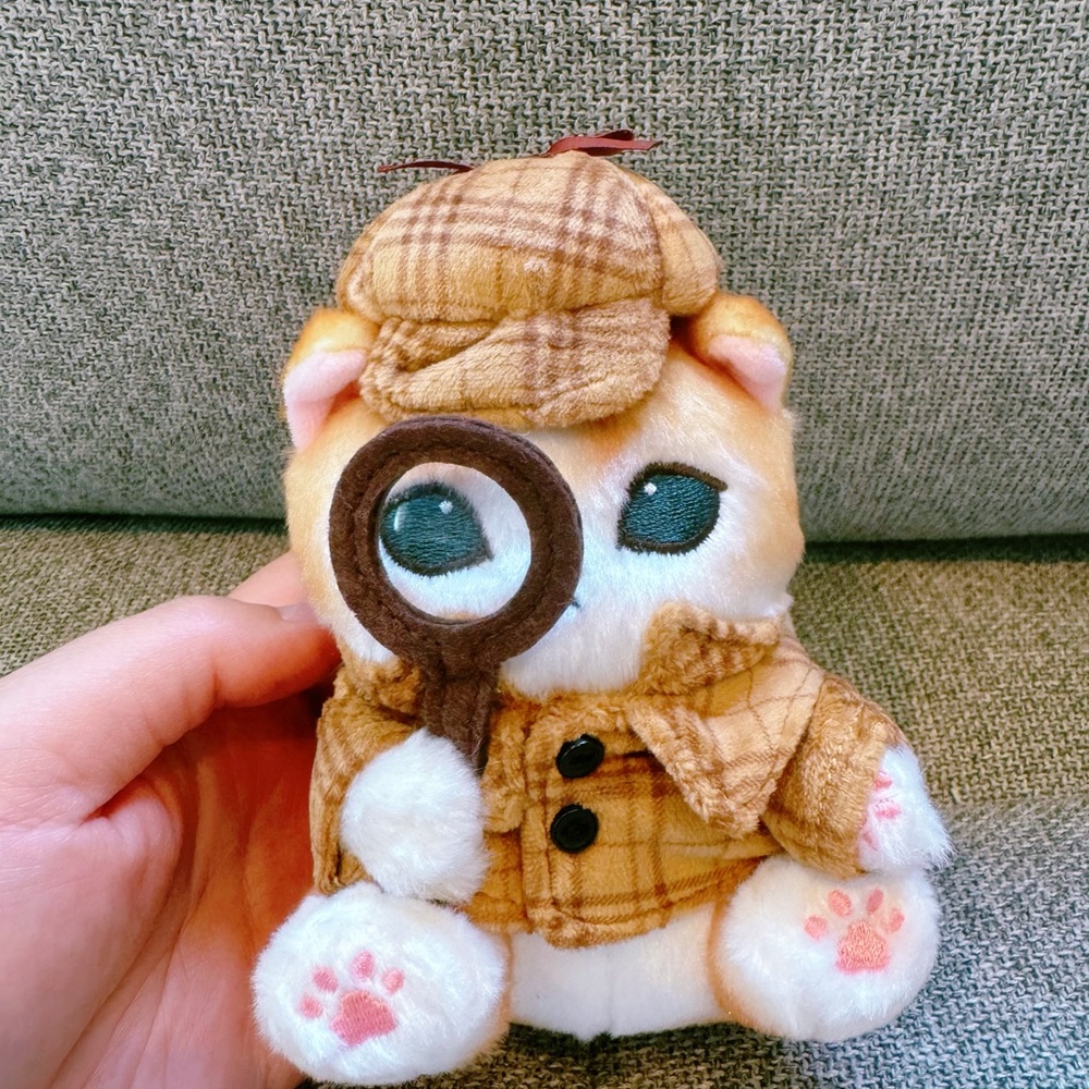 Mofusand Travel the world edition Sherlock Holmes plush keychain - Picture 2 of 8